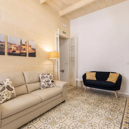 Historical Mdina Gem, Lux Home With Rooftop Pool By 360 Estates Exterior photo